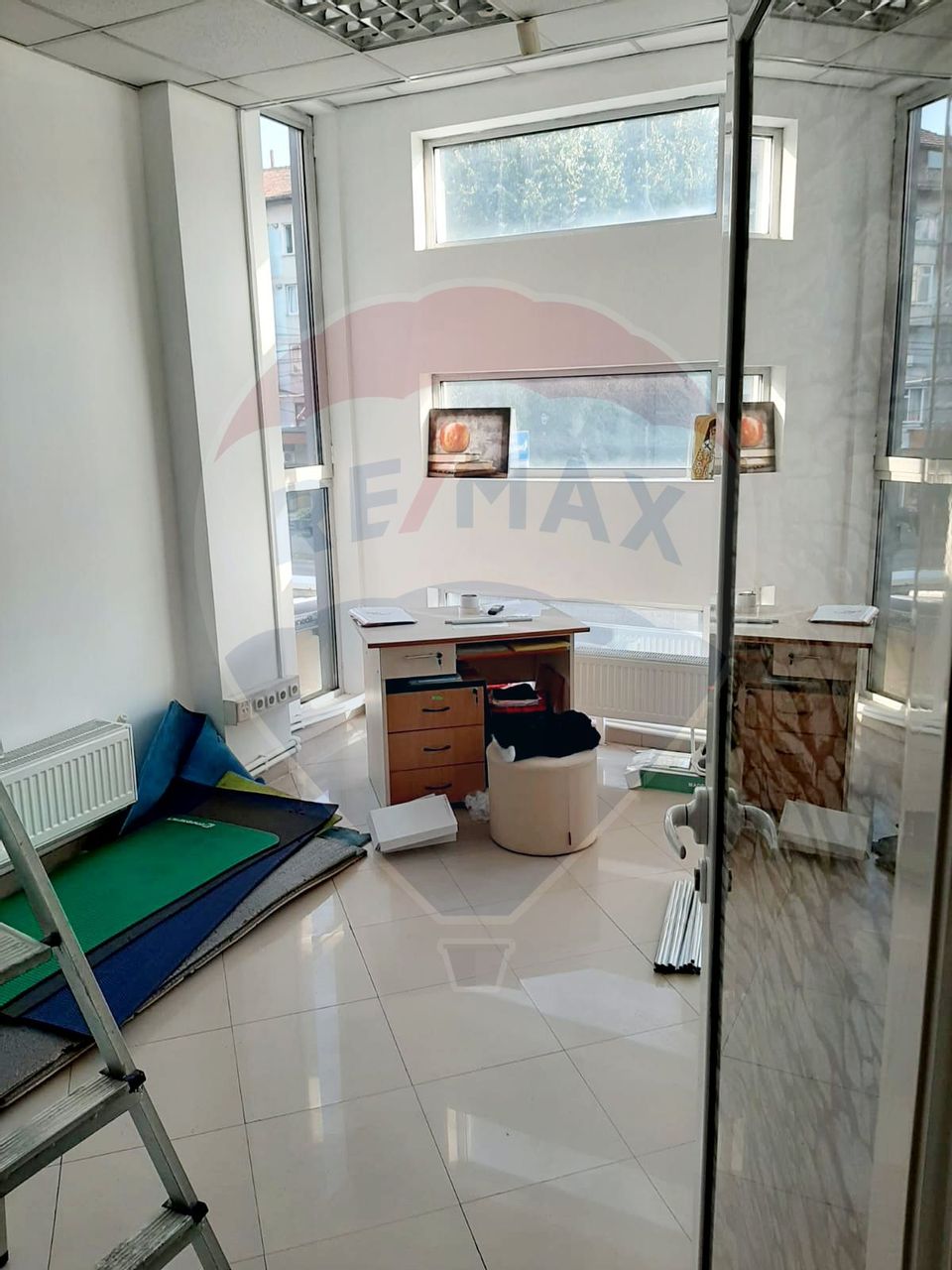 150sq.m Commercial Space for rent, Central area