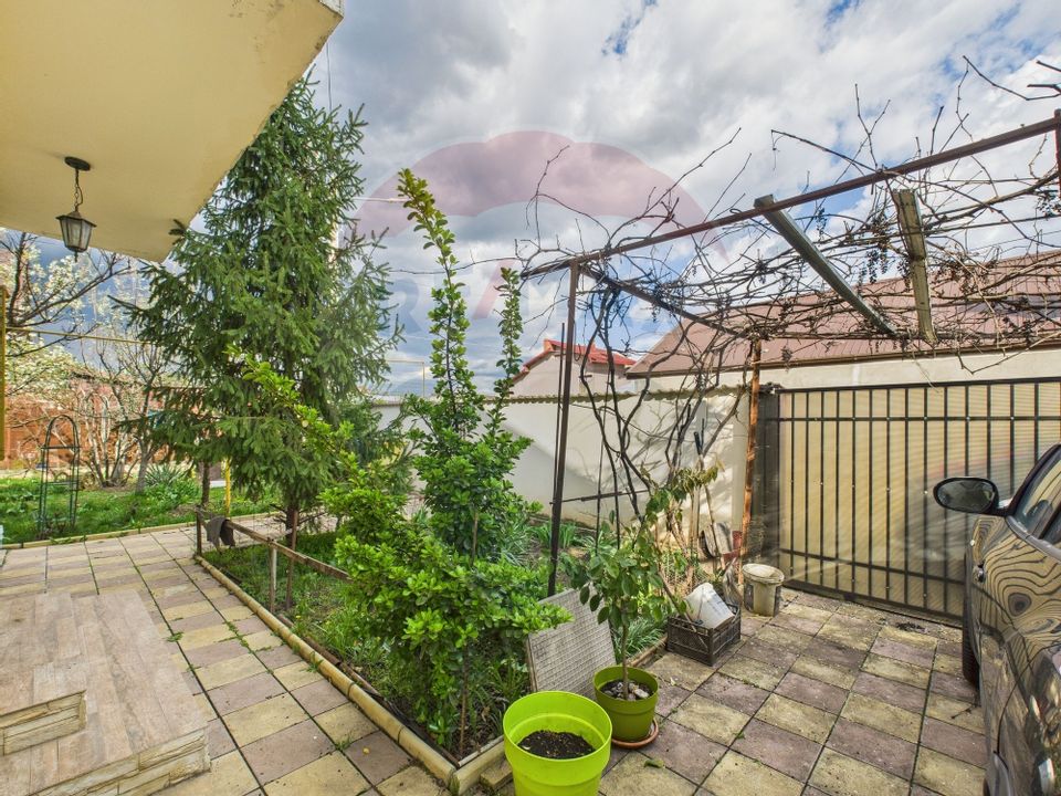 Casa spatioasa cu 5 camere si curte amenajata – Chitila