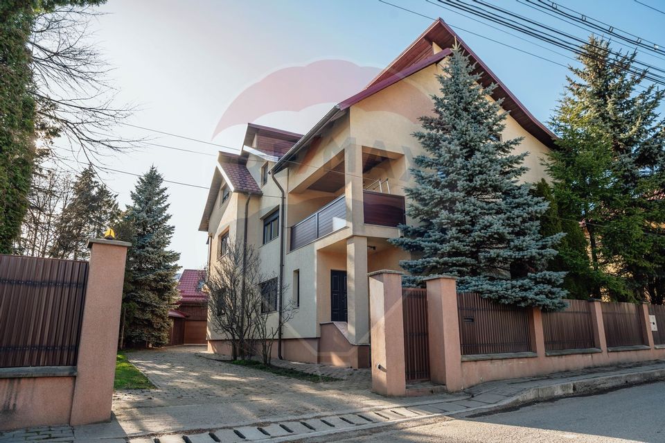 Casă / Vilă în zona Gura Humorului