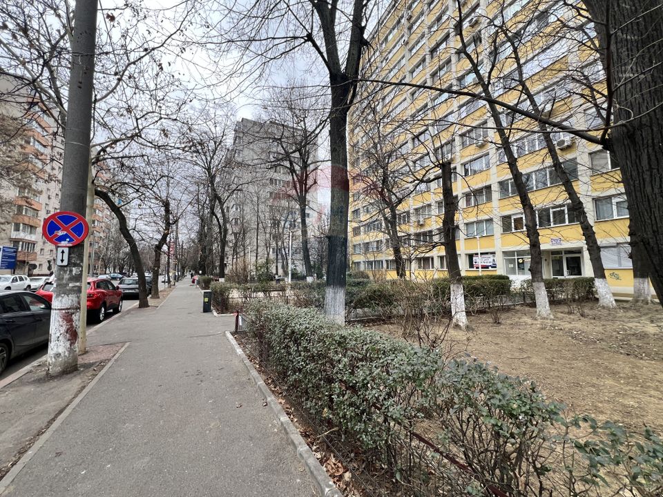 48.8sq.m Commercial Space for sale, Basarabia area