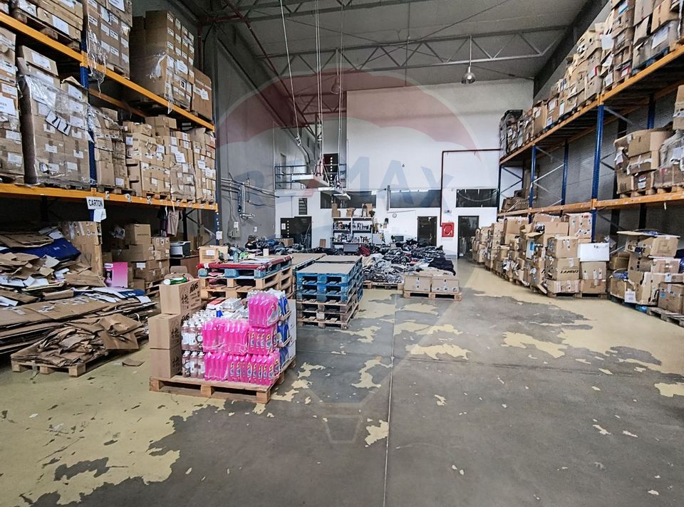 Industrial space, hall, logistics warehouse, showroom premium offices