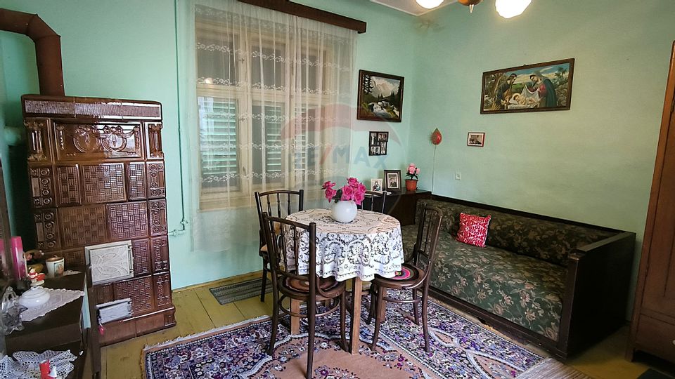 Casă / Vilă cu 4 camere de vânzare