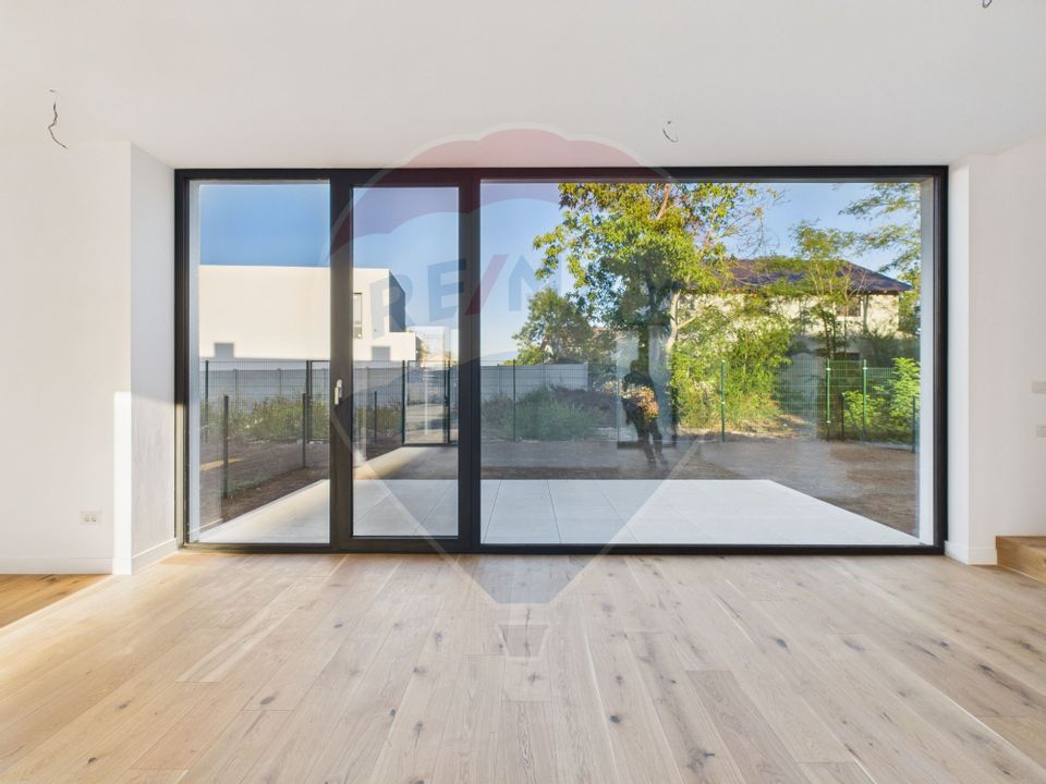 Vila moderna cu finisaje premium in Amber Forest – zona de Nord