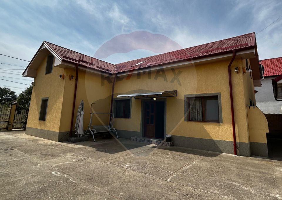 5 room House / Villa for sale