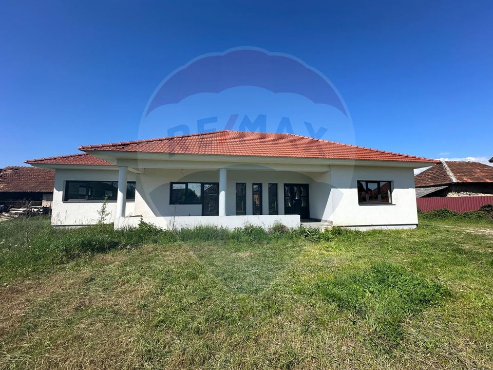 Casă  finisata - DE VANZARE in Lapusel