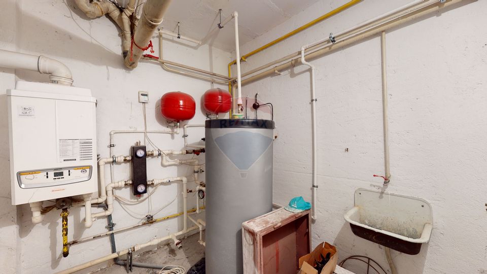 Semi-basement commercial space Bucurestii Noi / Straulesti Metro