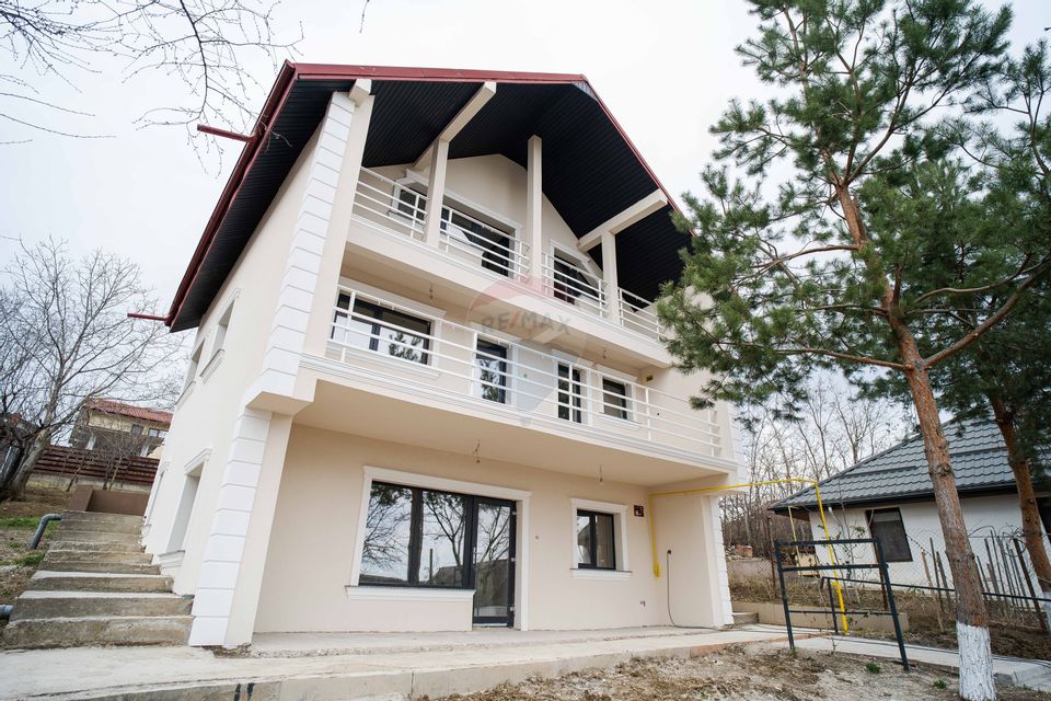 5 room House / Villa for sale