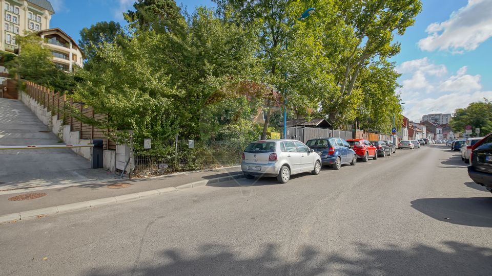 Casă / Vilă de vânzare – Strada Sitei nr. 42, Brașov