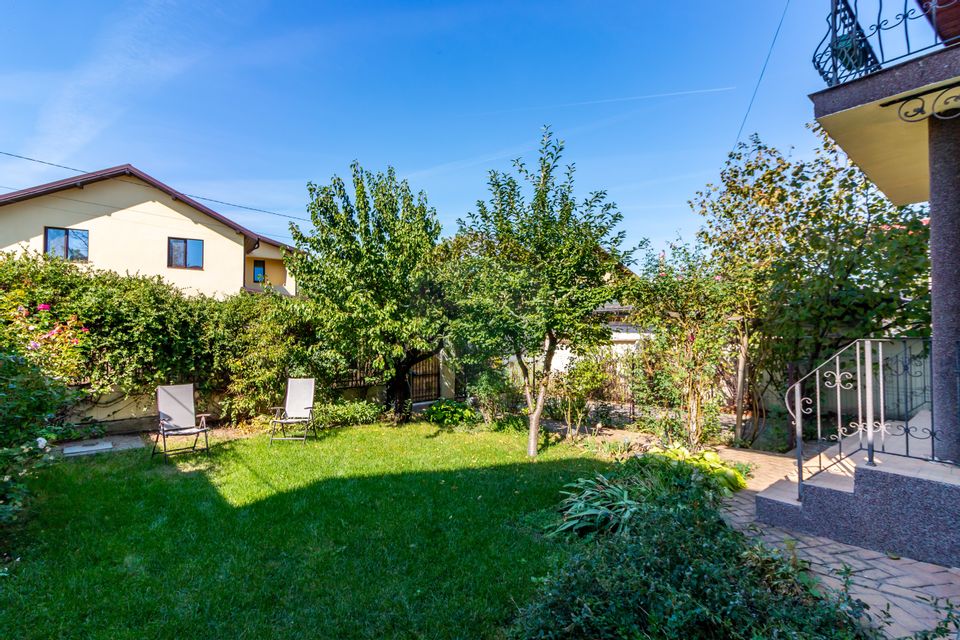 Casă / Vilă cu 5 camere de vânzare Popesti-Leordeni