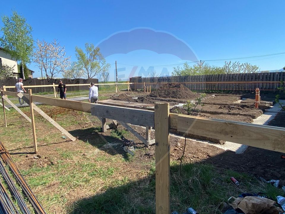 Teren Sacele- zona Kaufland, 500mp, cu proiect, AC, fundatie 150mp