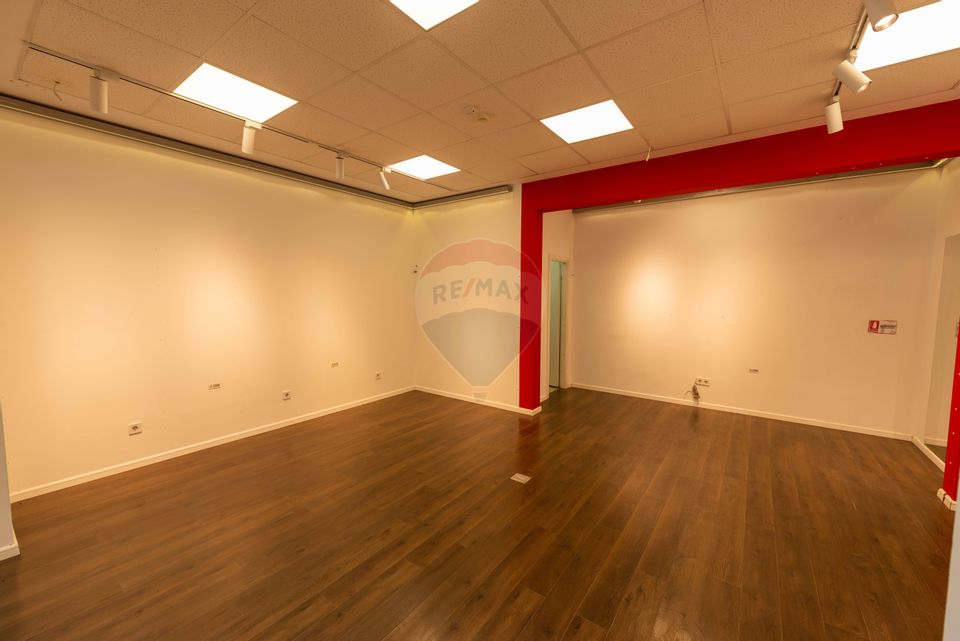 Spatiu comercial de inchiriat 33 mp Domino Plaza Bulevardul Lacul Tei