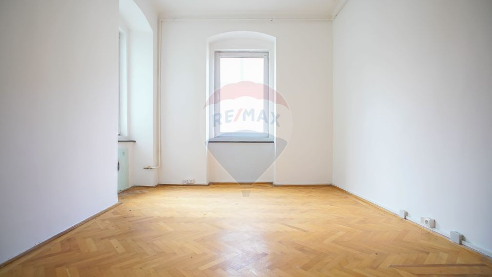 Centrul Istoric, apartament  spatios cu 4 camere, Brasov
