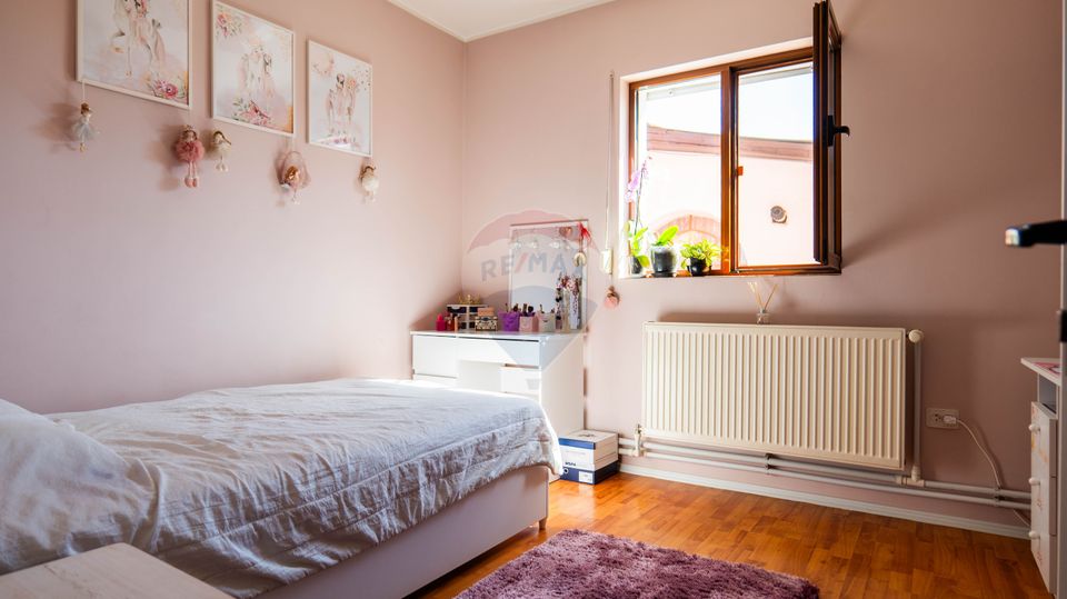 4 room House / Villa for sale