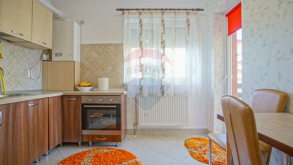 REZERVAT! Apartament 2 camere, decomandat!