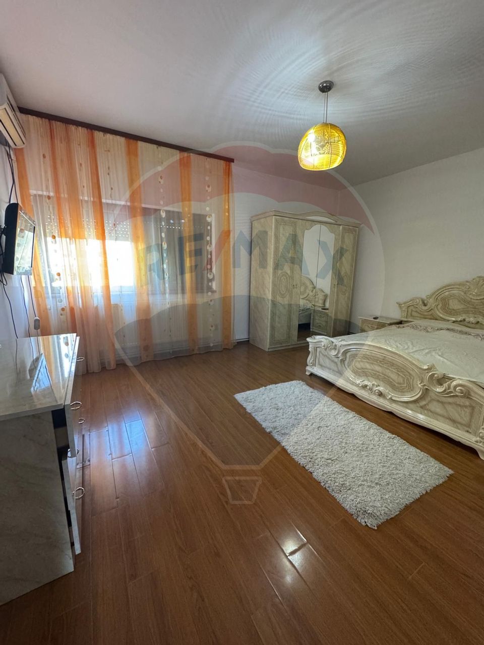 6 room House / Villa for sale