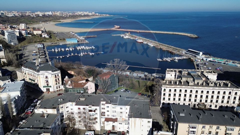 Vila de vanzare in zona peninsulara Constanta