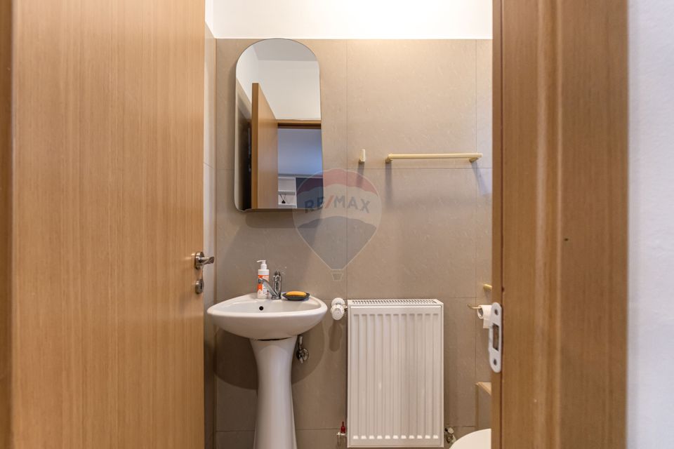 Apartament cu 6 camere de închiriat în zona Nouă – spațiu generos