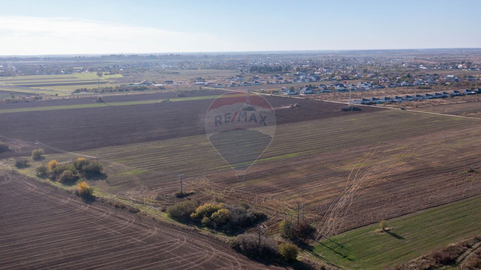 Land 7,500sqm Sabareni / Strada Primaverii