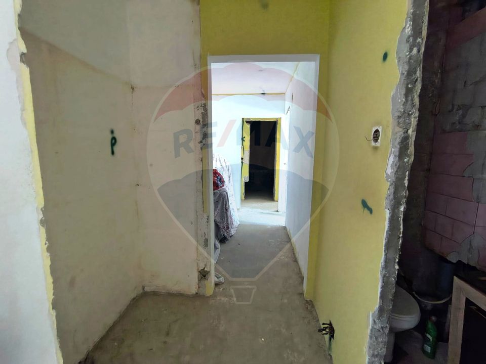 Apartament cu 3 camere de vânzare în zona Faleza Nord