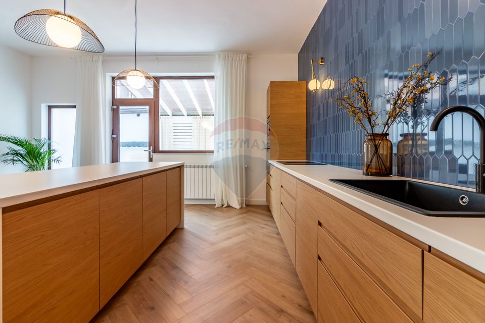 Casă individuala în Aviatiei, adiacent Bulevardul Aerogarii, 4xparcare