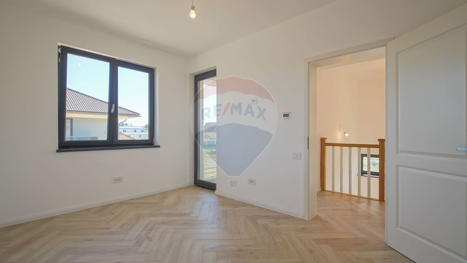 5 room House / Villa for sale