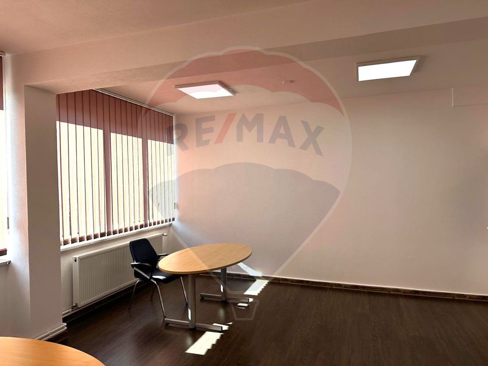 31.5sq.m Office Space for rent, Uzina 2 area