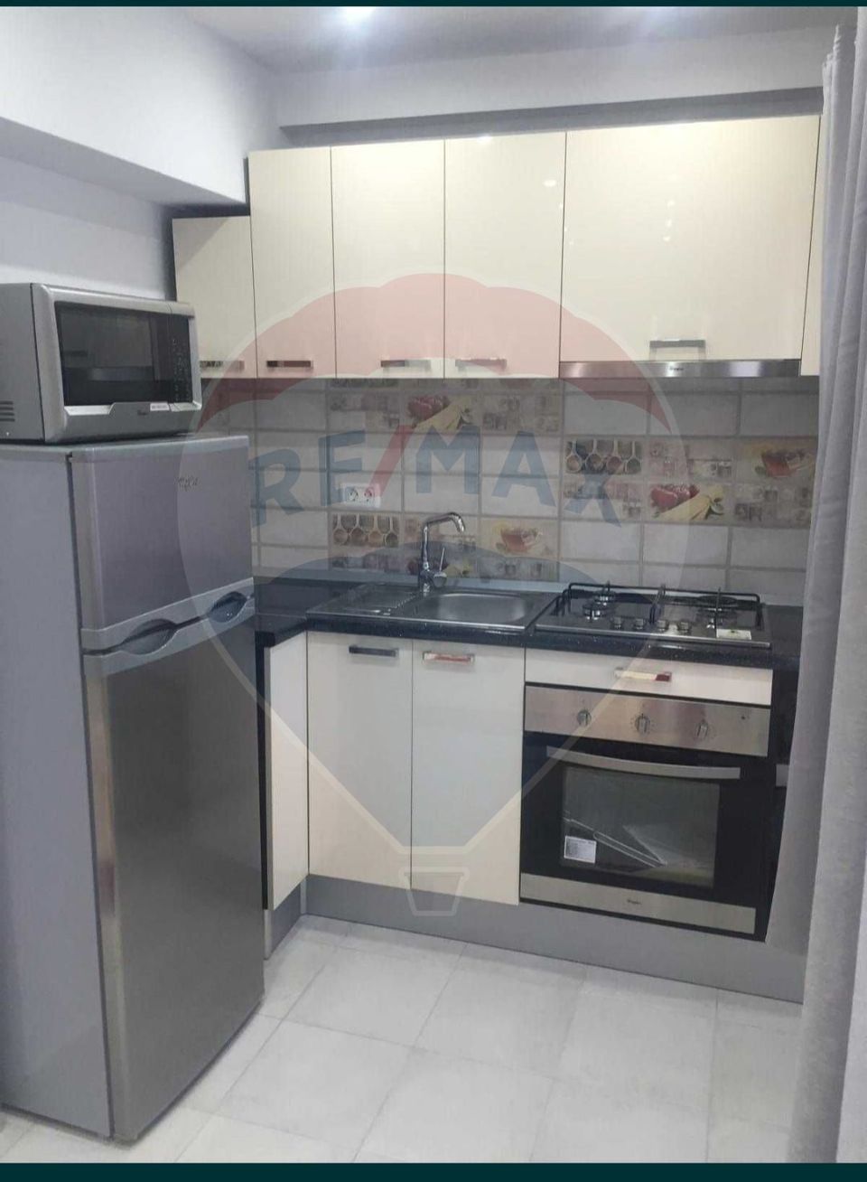 Casă / Vilă cu 7 apartamente de închiriat în zona Tomis II