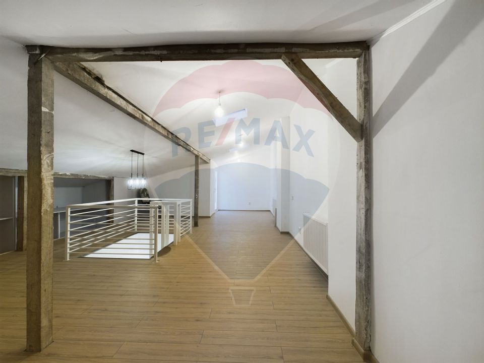 4 room House / Villa for sale, Eroii Revolutiei area