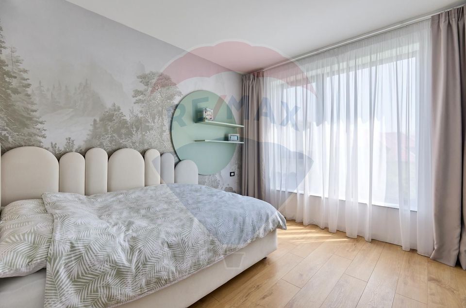 House / Villa for sale in Mogosoaia, shop, bus, utilities