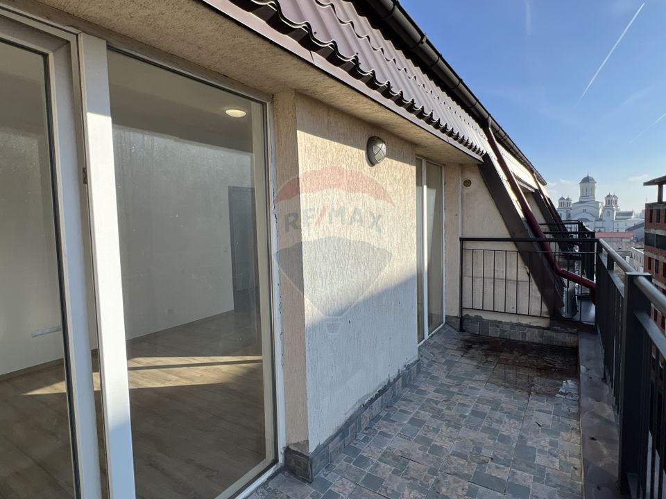 La inchiriat apartament 3 camere si parcare in Voluntari