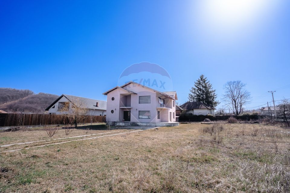 5 room House / Villa for sale