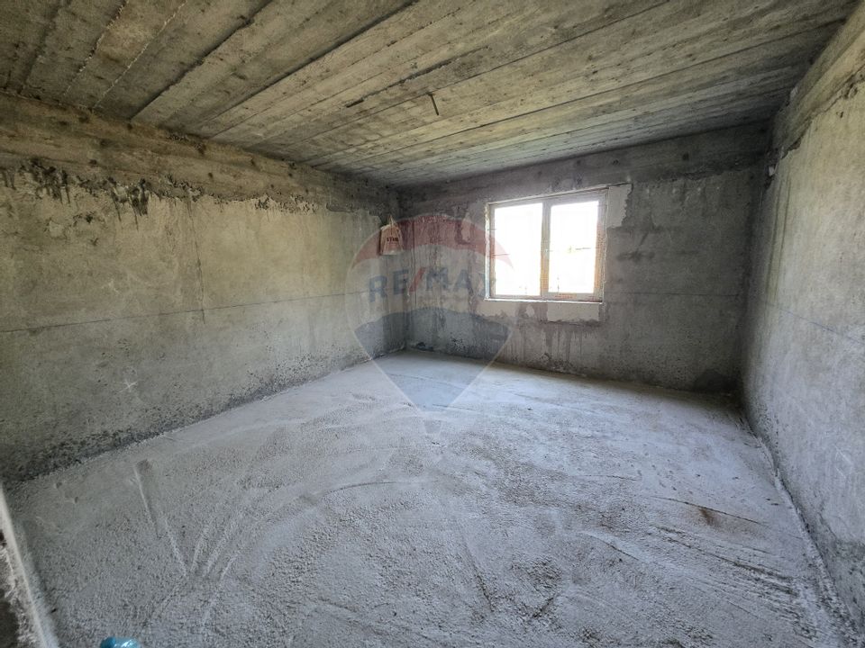 4 room House / Villa for sale