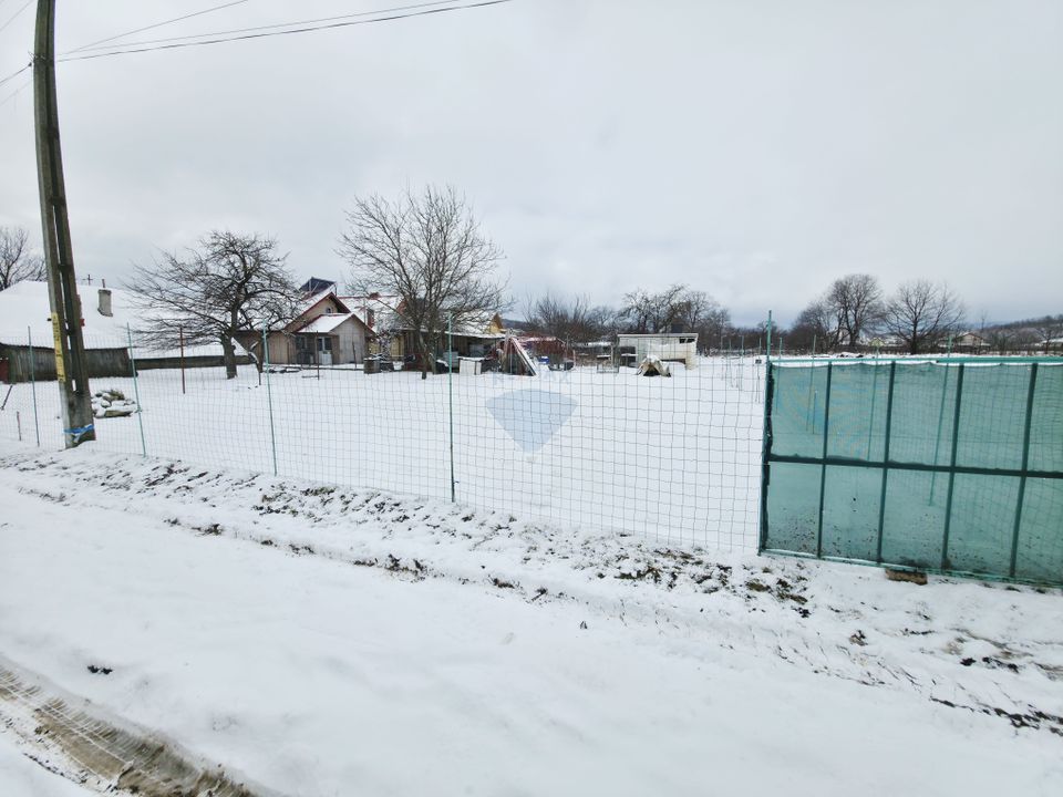 Land 325sqm Dobreni / Strada LASCAR CATARGIU