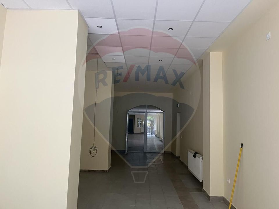 De inchiriat Spațiu comercial stradal zona Universitatii