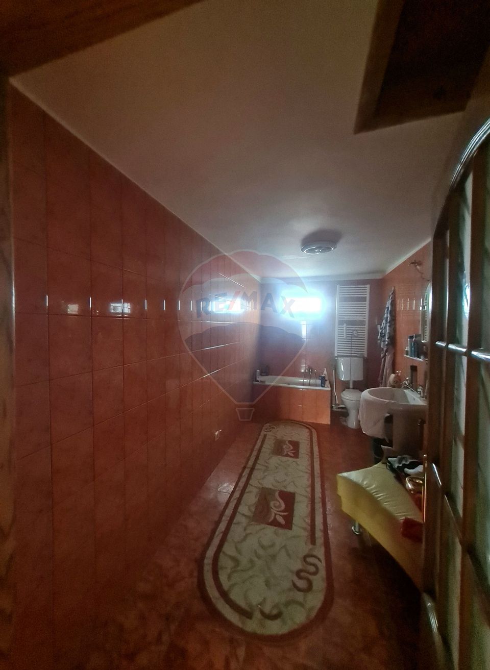 Casă cu 7 camere de vânzare in apropiere de Focsani