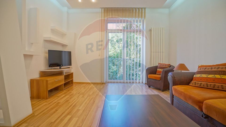 REZERVAT! Apartament 2 camere decomandat, spațios, Centrul Civic