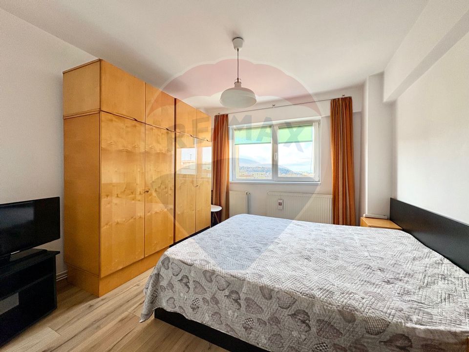 Apartament 3 camere,  Calea Bucuresti -zona Mc Donald's