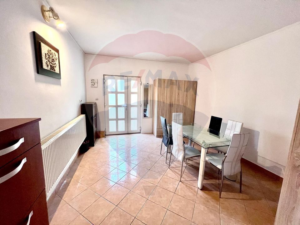 Casă / Vilă cu 7 camere de închiriat în zona Oncea