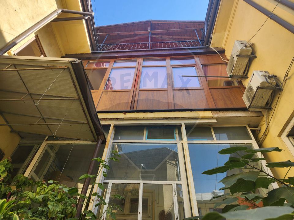 9 room House / Villa for sale, Eminescu area