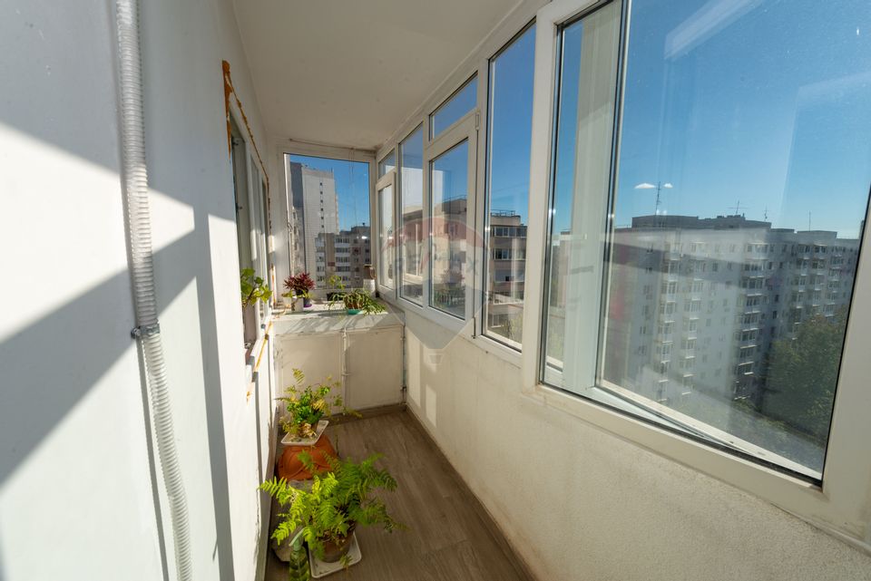 3 room apartment for sale, Victoriei, 76 sqm usable , block 1980