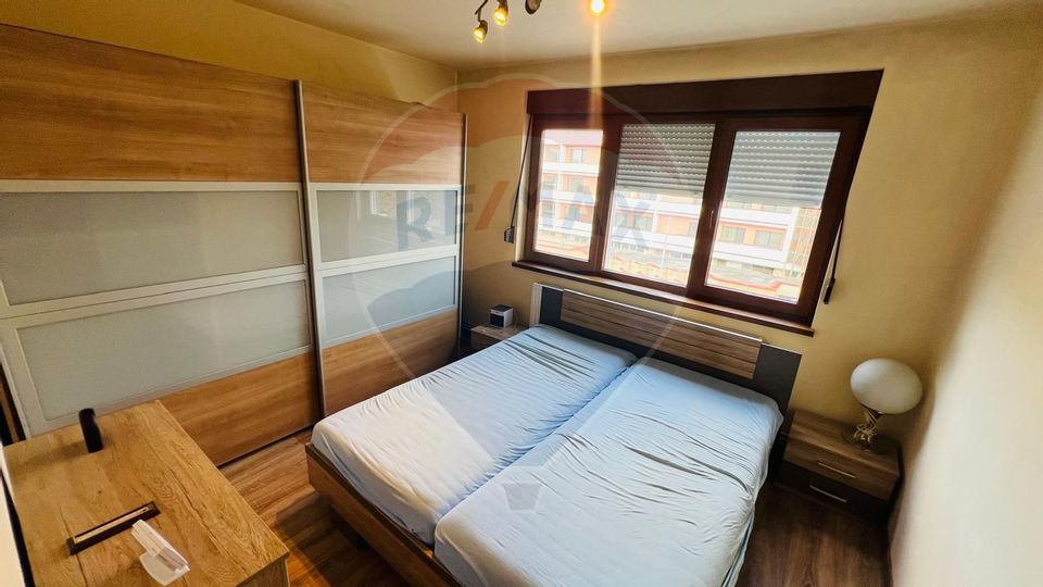 Apartament cu doua camere de închiriat în zona Centrala