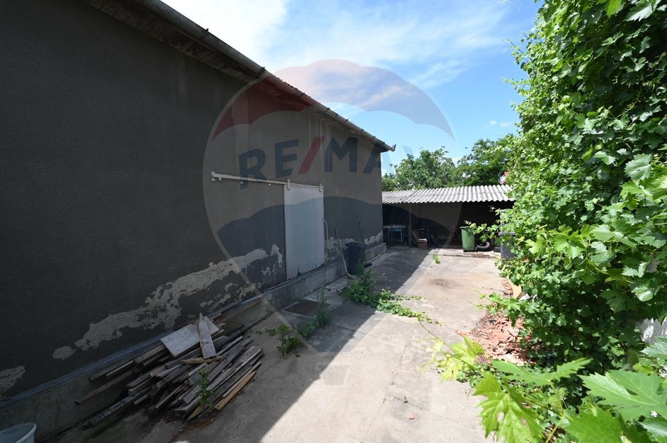 448sq.m Commercial Space for sale, Confectii area