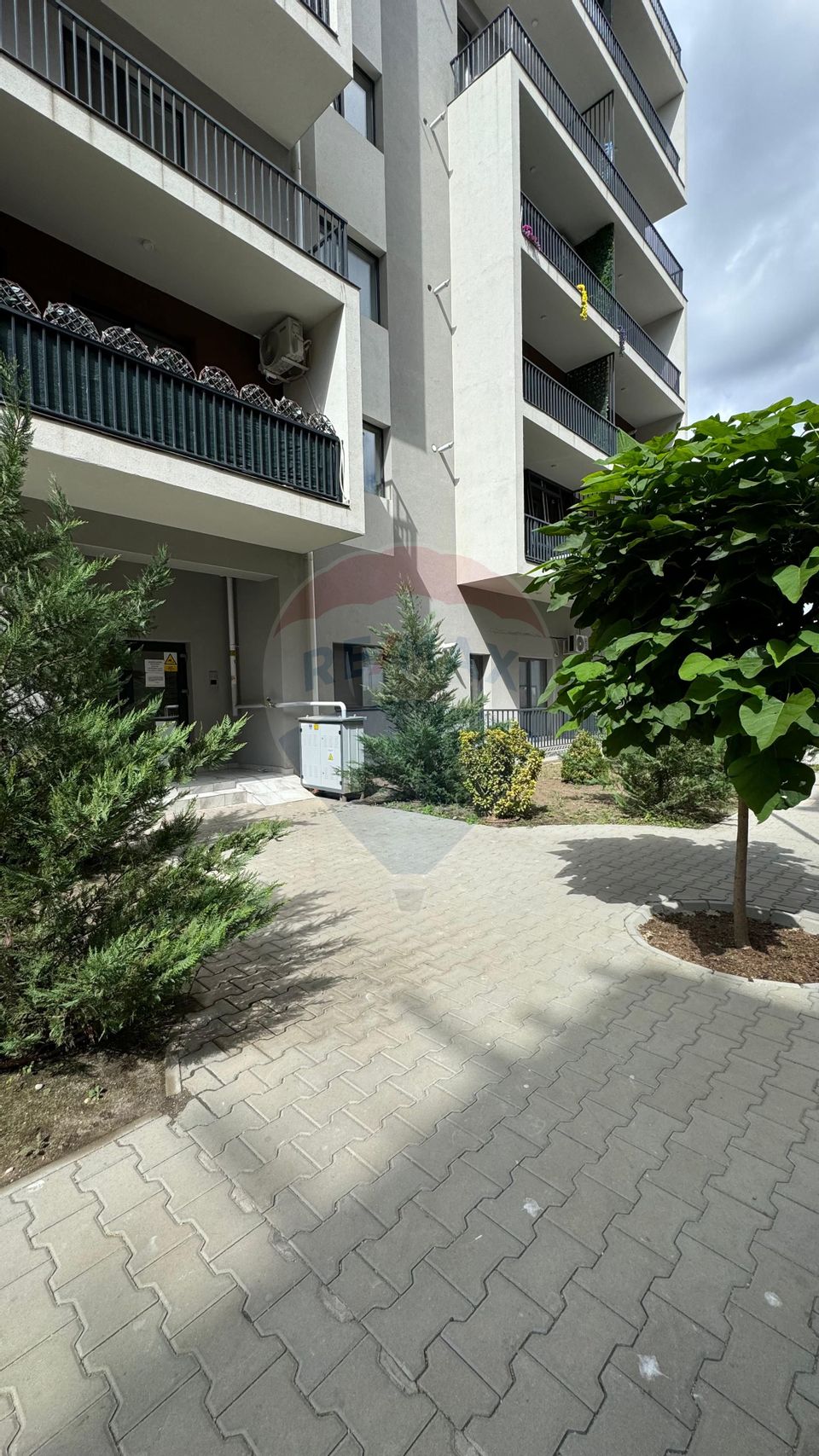 Apartament nou 3 camere de închiriat Nemobilat/Mobilat