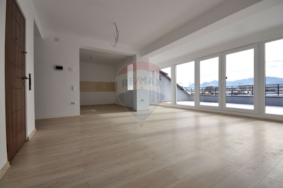 4 room Apartment for sale, Tractorul area