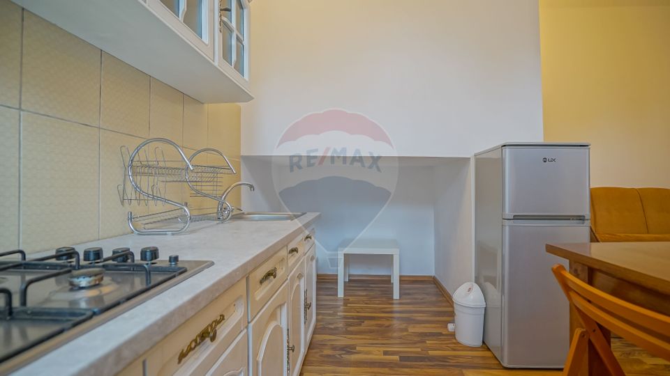 REZERVAT! Apartament 3 camere, în vilă, cu grădină proprie