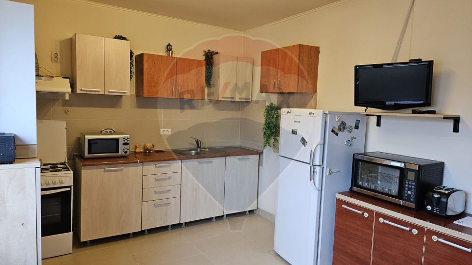 Casă / Vilă cu 4 camere de vânzare Dragomirești-Vale, curte proprie