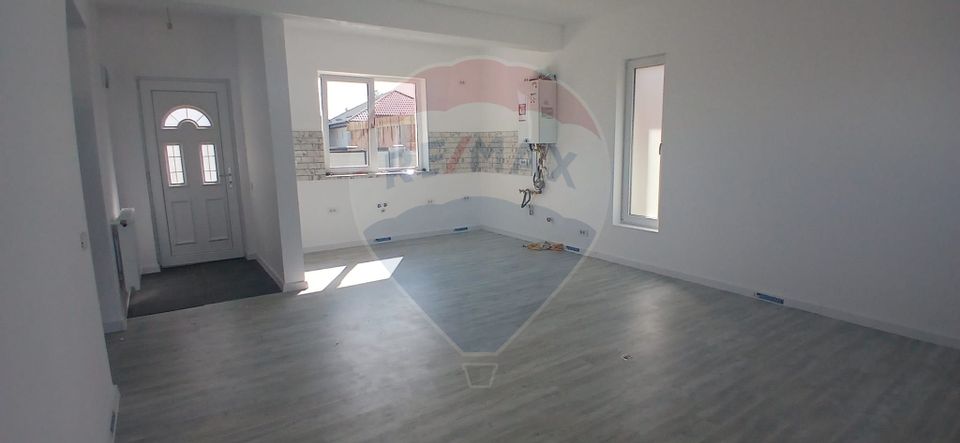 Casa individuala 3 camere de vanzare in Crevedia-Buftea