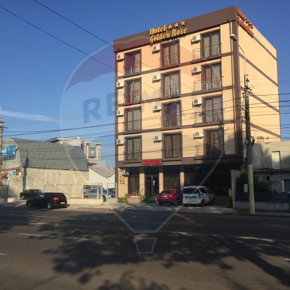 Hotel  de vanzare în zona Delfinariu