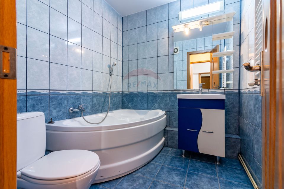 Apartament cu 2 camere de vânzare în zona Tei