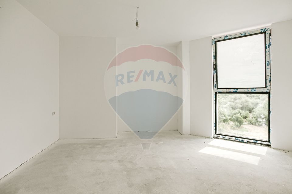 3 room Apartment for sale, Subcetate area